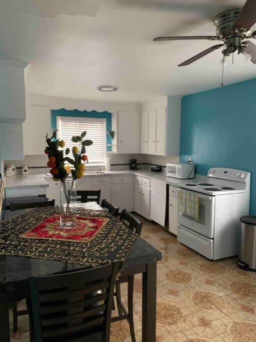 فيلا Remodeled House Minutes To Falls Attractions نياغارا فالس، نيويورك المظهر الخارجي الصورة